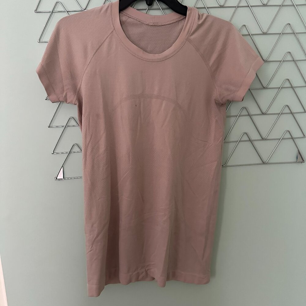 Lululemon Swiftly Tech Short Sleeve 2.0 Feather Pink